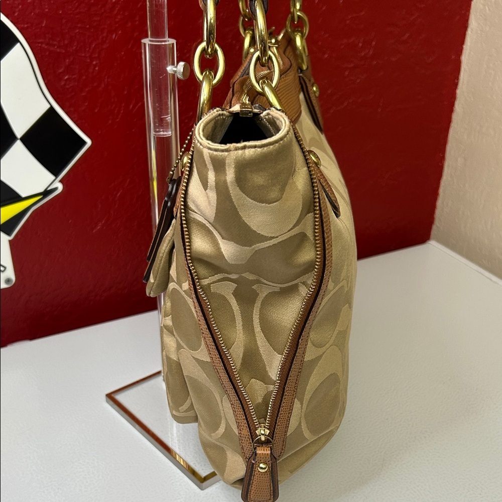 Coach Beige and Brown Shoulder Bag - Picture 9 of 13